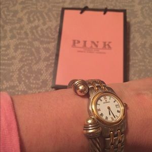 🛍🛍🛍AUTHENTIC  Movado women’s watch -new battery